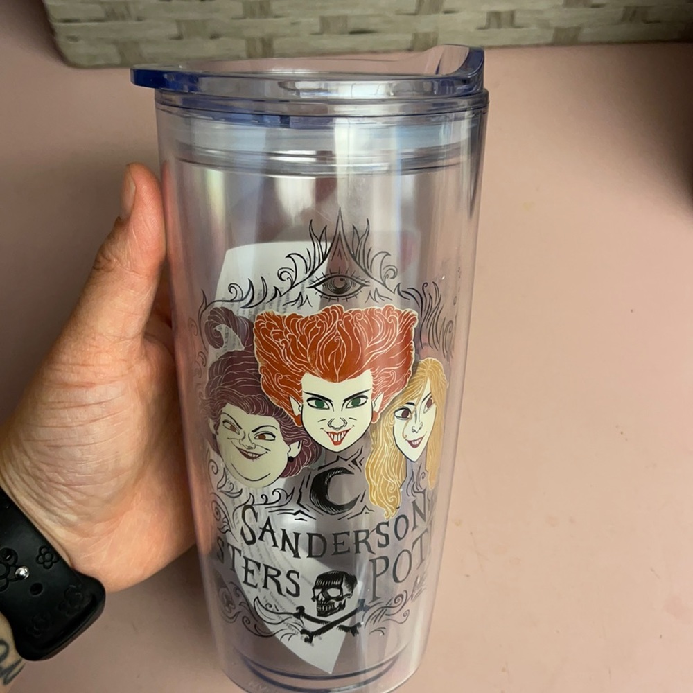 BNWT Hocus Pocus, Halloween plastic clear tumbler